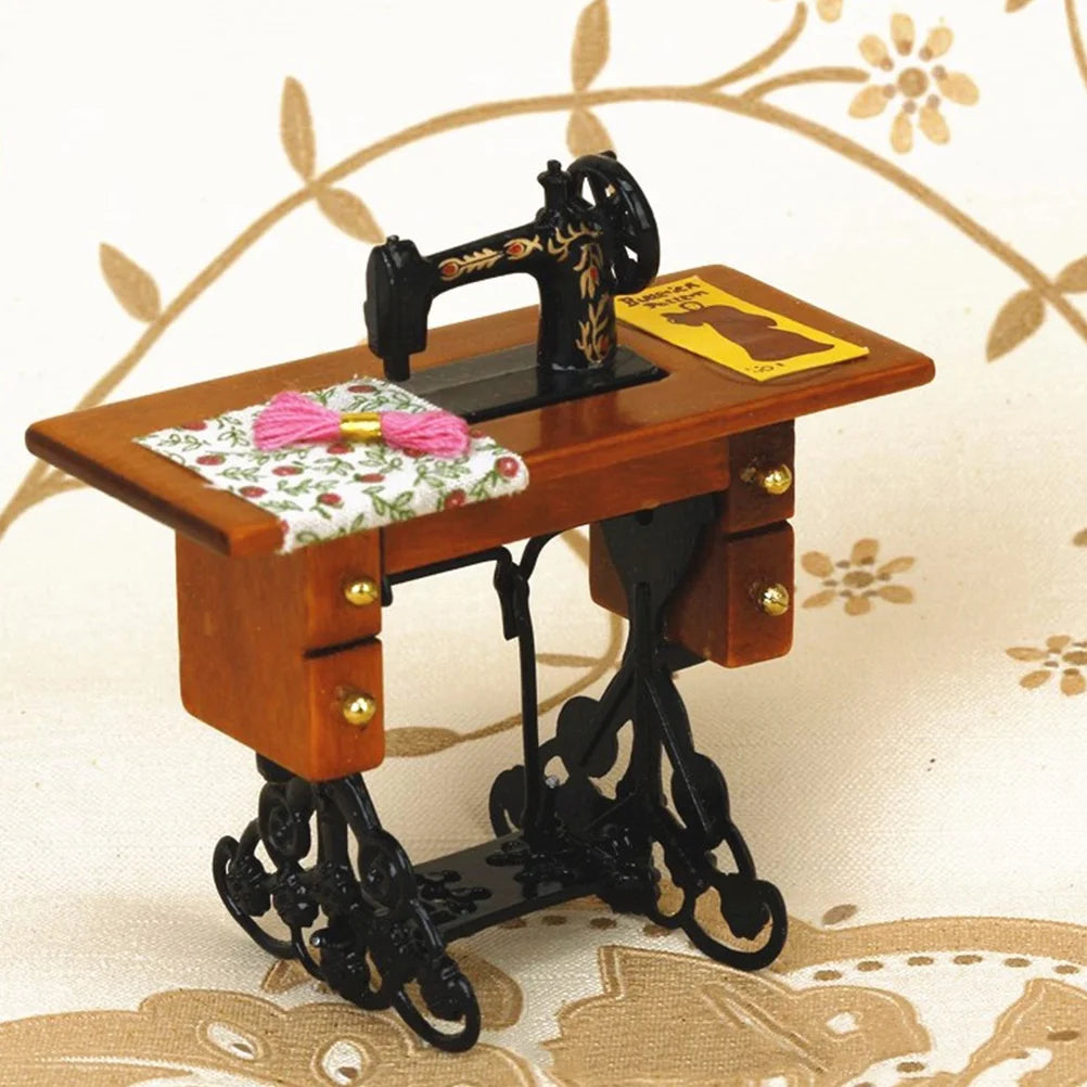 Metal Mini Dollhouse Sewing Machine Decor Z4841