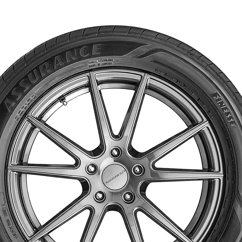 Set of 4 225/65R17 102H All Season Tires F461