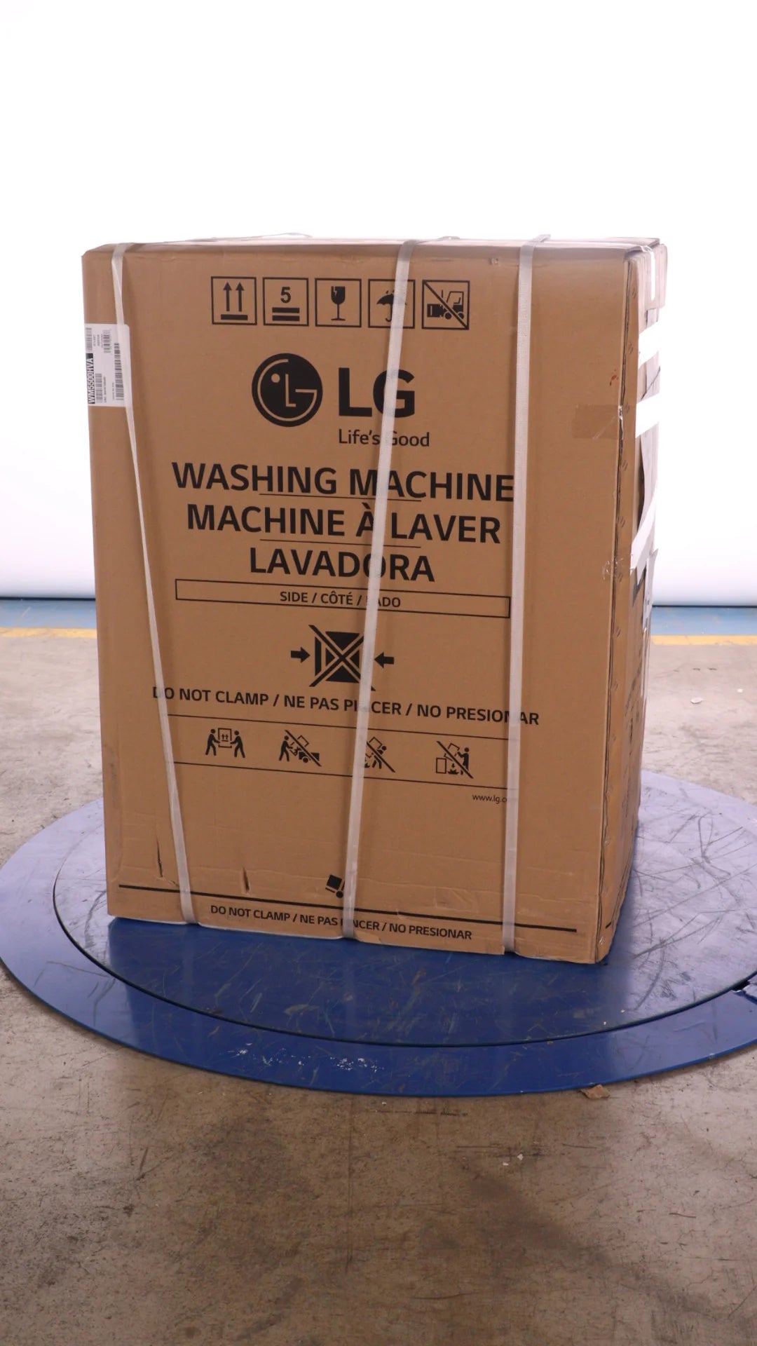 5.2 Cu Ft Graphite Steel Front Load Washer B177