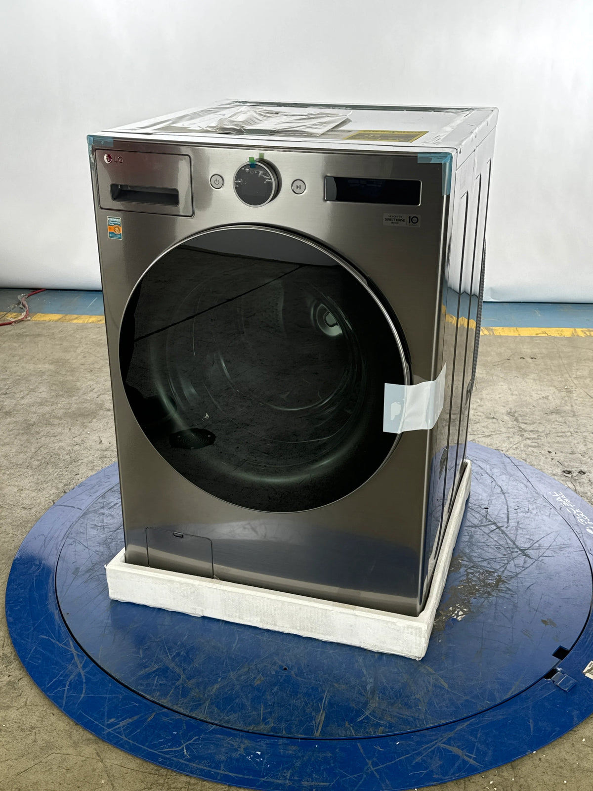 5.2 Cu Ft Graphite Steel Front Load Washer B177