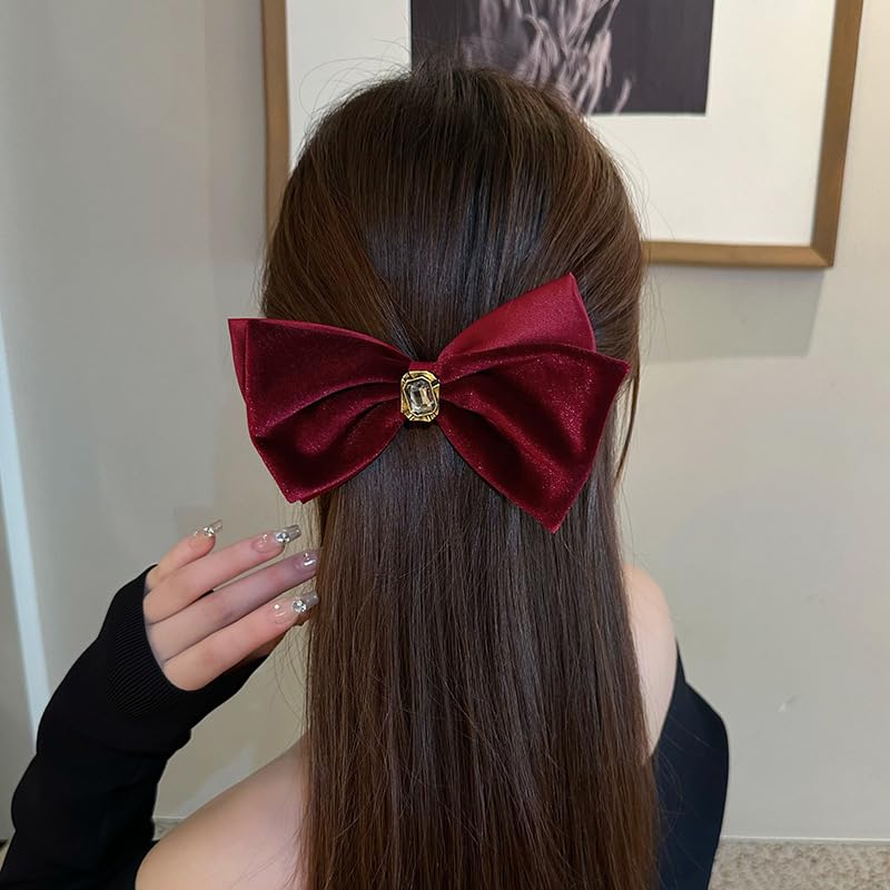 Red Velvet Bow Hair Clip M49702
