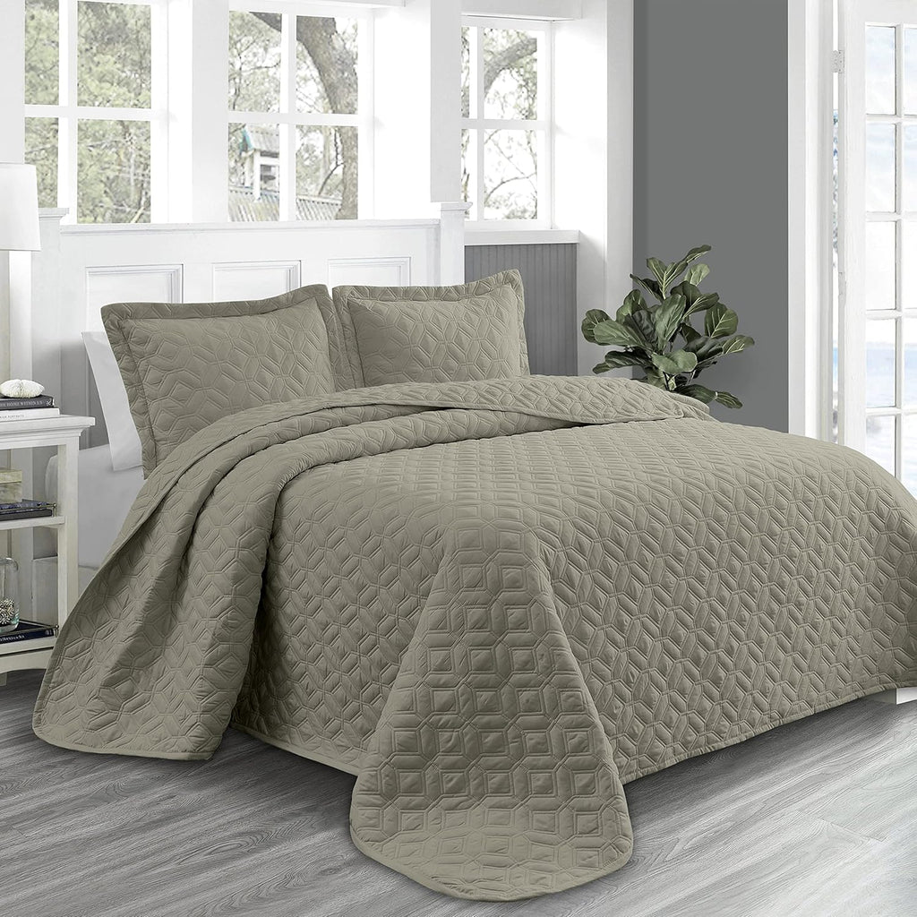 Oversized 3 Piece Reversible Bedspread Coverlet Set, King / Cal King, Taupe W72689