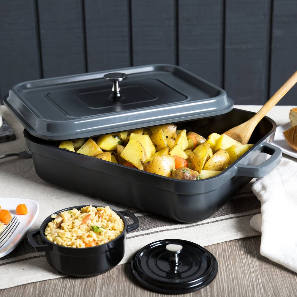 Lightweight Cast Aluminum Roaster Pan with Lid, 5 Quart, Gray Q140
