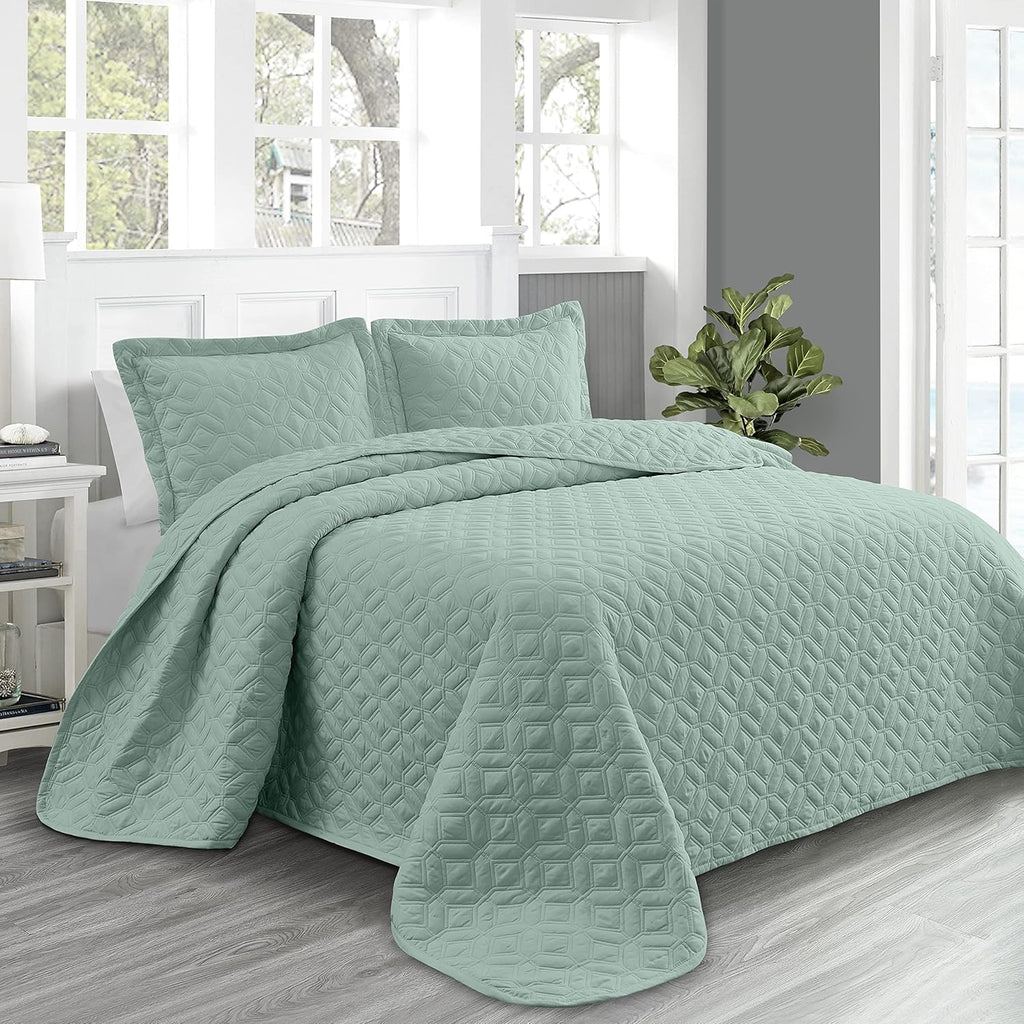 Oversized 3 Piece Reversible Bedspread Coverlet Set, King / Cal King, Taupe W72689