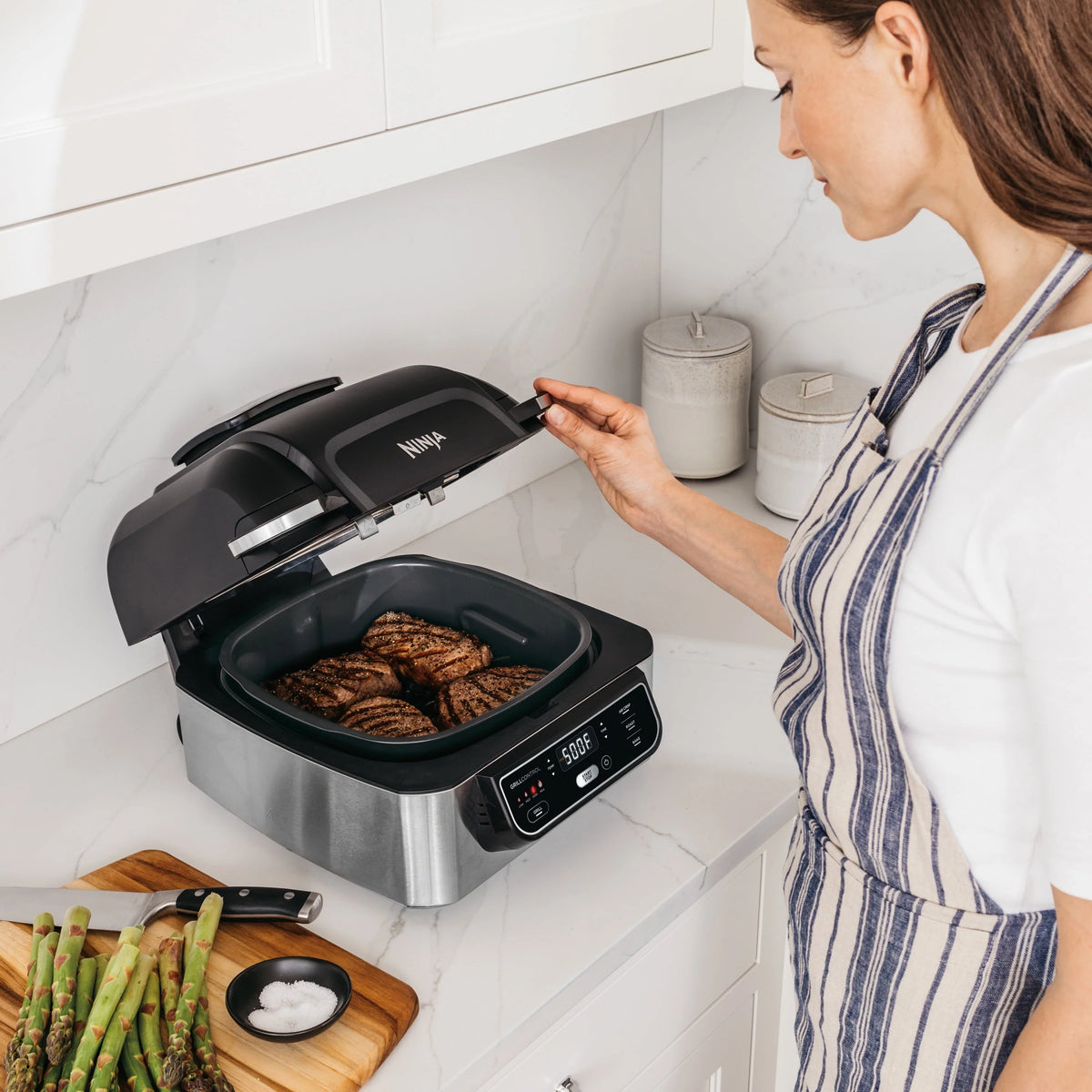 4-in-1 Indoor Grill with 4-qt Air Fryer, Black/Stainless S889
