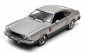 1/18 Scale Diecast Model Car D742709