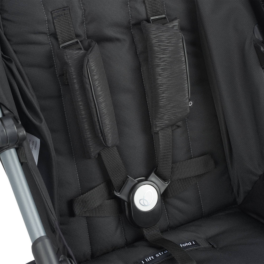 Onyx Black Smart Travel System I8740