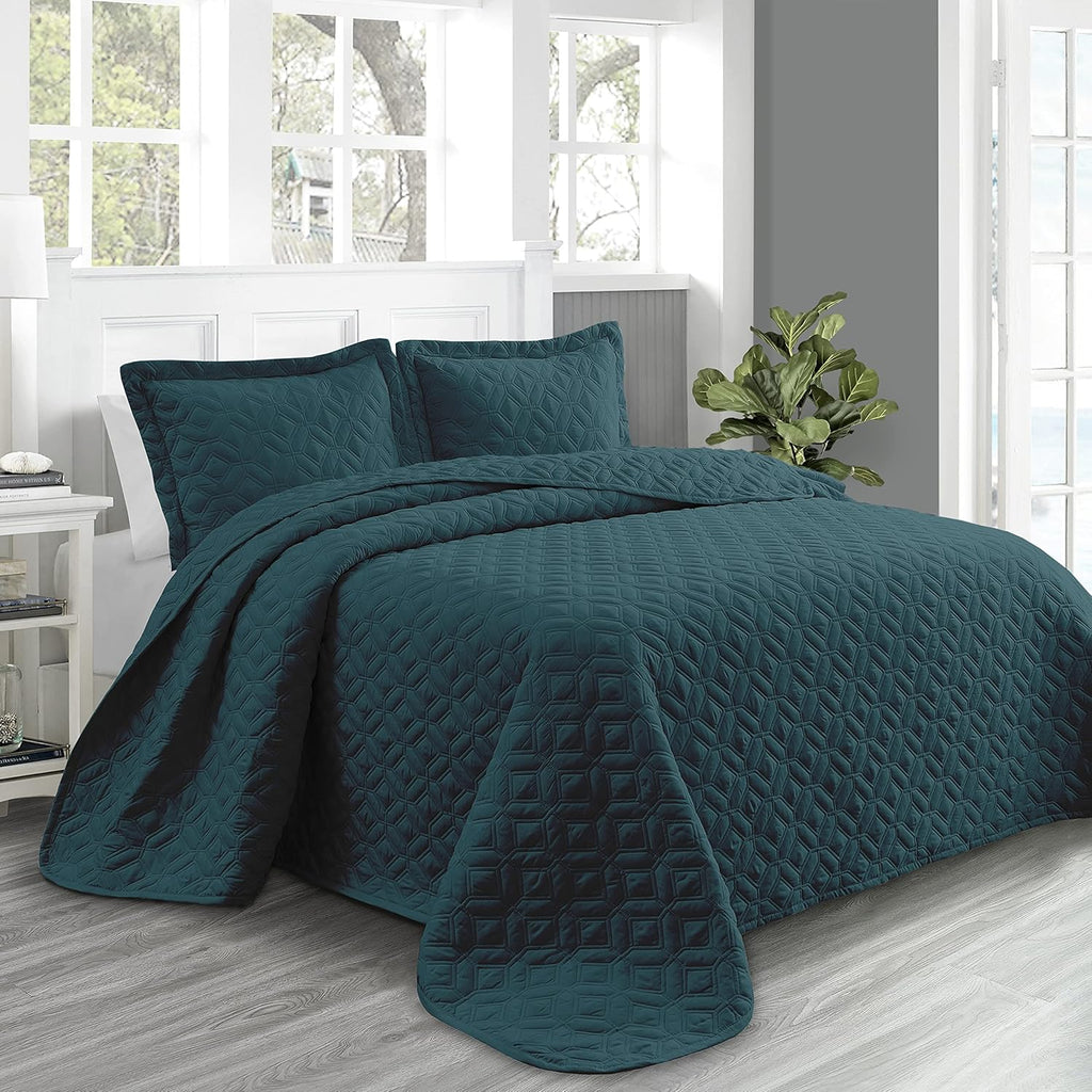 Oversized 3 Piece Reversible Bedspread Coverlet Set, King / Cal King, Taupe W72689